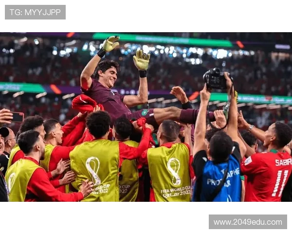 布努:战术为盾,点球如刃 —— 摩洛哥门神解析胜利之道 布努:战术为盾,点球如刃 —— 摩洛哥门神解析胜利之道